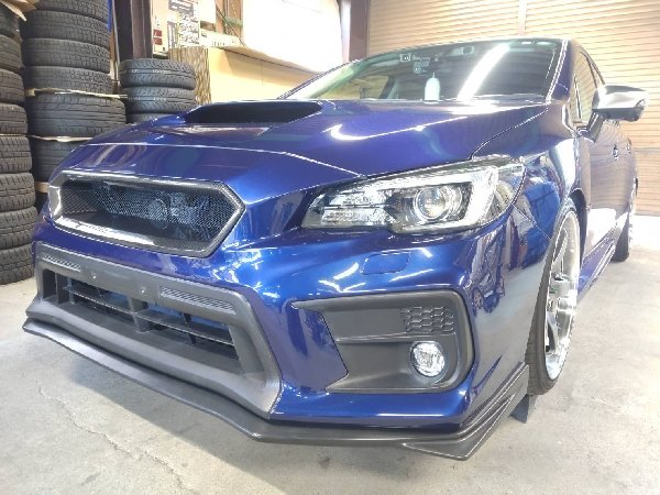 WRX・フロントグリル(後期型・DRYカーボン)